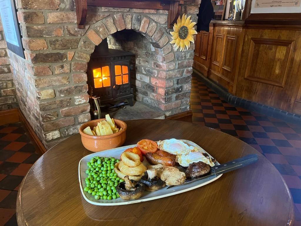 גיינסבורו The Black Horse Inn מראה חיצוני תמונה