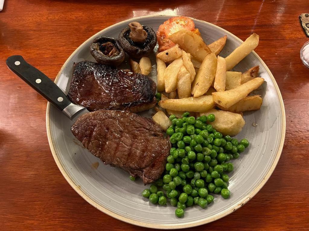 גיינסבורו The Black Horse Inn מראה חיצוני תמונה